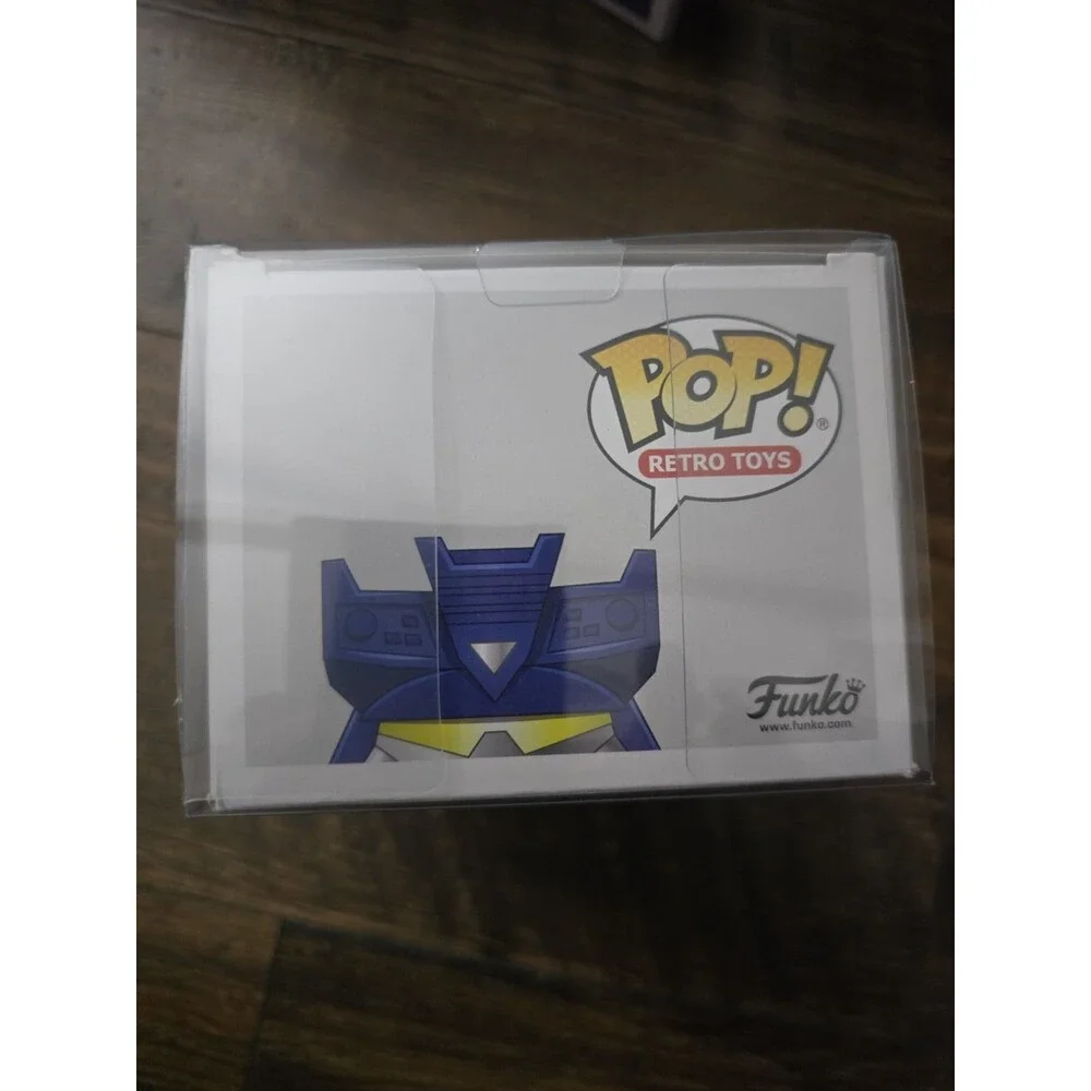 Funko Pop! Retro Toys: Transformers Soundwave #26 Vinyl Figure w/ Protector